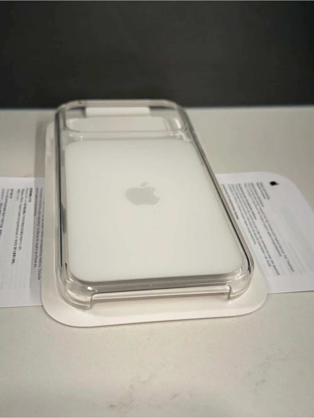 Apple iPhone 17 Pro Max Clear Case - Transparent Magsafe